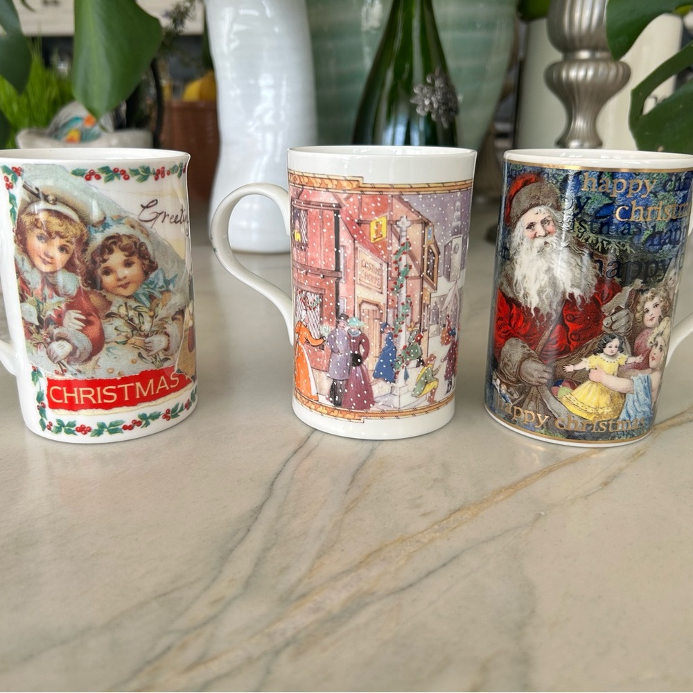 Set of 3 Vintage Christmas Mugs Victorian Santa  Village Holiday Coffee Cups